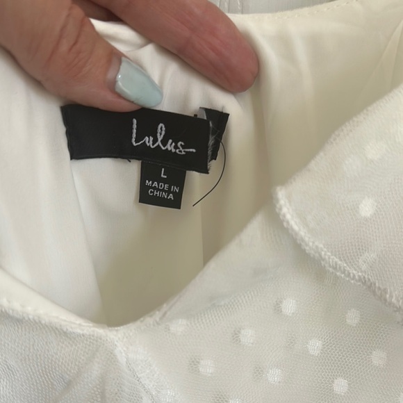 Elegant White Ruffled Dress - Picture 2 of 7